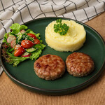 Домашние котлеты с картофельным пюре / Cutlets with mashed potatoes